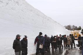 Snow removed from road in northeastern Japan