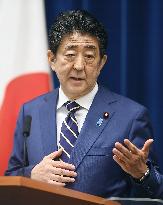 Abe vows to compile "boldest-ever" economic stimulus to fight virus