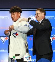 Baseball: New Blue Jays pitcher Shun Yamaguchi