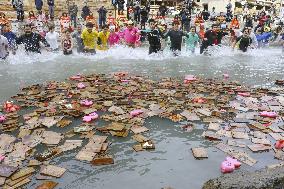 "Karuta" card game event at Japan hot spring