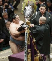 Sumo: Tokushoryu claims maiden title at New Year meet