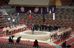 Sumo: Spring tourney without fans