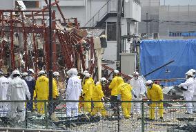 Fukushima explosion, gas leak suspected