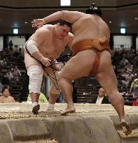 Sumo: Terunofuji clinches championship in comeback tournament
