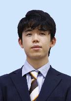 Fujii one win away from 2nd major shogi title