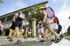 New school term starts in Japan