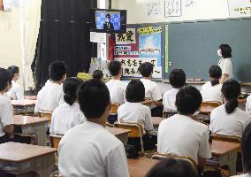 New school term starts in Japan