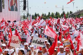 Turkey's main opposition party completes 450-km protest march