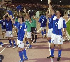(4)Japan zero in on place at World Cup finals