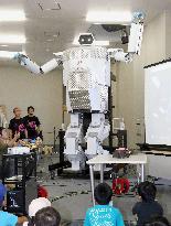 Huge humanoid robot "Hajime 43" shown to public