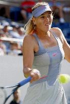 Sharapova advances to U.S. Open 2nd round