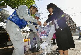 Quakes still affect public life