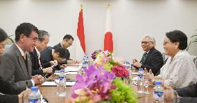 Foreign ministers of Japan, Vietnam meet in Manila