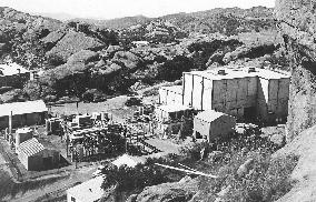 Cleanup continues 52 yrs after partial meltdown in Los Angeles
