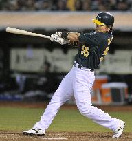 Matsui records 2,600th hit