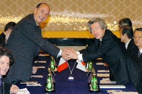 Chirac, Koizumi agree to cooperate on U.N. reform, N. Korea