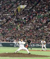 Baseball season starts in Japan