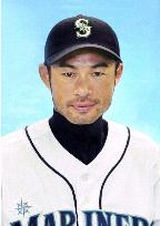 Ichiro wins 10th consecutive Gold Glove award