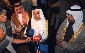 (2)Iraqis debate postwar future