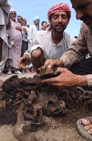 (4)Mass grave found in Iraq, south of Baghdad