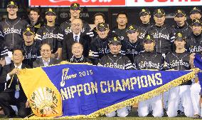 Lee leads Hawks to repeat Japan Series championship