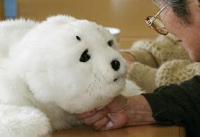 Elderly love therapeutic seal robot
