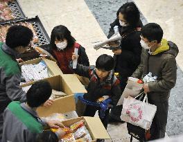 Quake evacuees in Tokyo