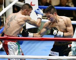 Miura defends WBC super featherweight title for 3rd time