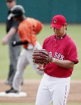 Matsuzaka allows home run by Orioles' Mora