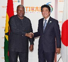 Japanese Prime Minister Abe meets African leaders in Nairobi