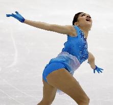 Figure skating: Medvedeva leads after SP at Skate Canada