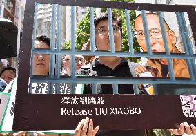China urged to free Nobel laureate Liu