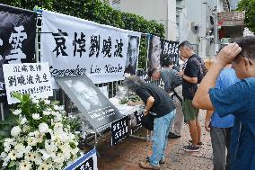 H.K. people mourn dissident Liu