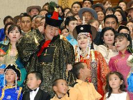 (2)Yokozuna Asashoryu holds wedding ceremony in Mongolia