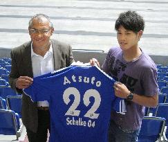 Japan defender Uchida signs with Bundesliga side Schalke