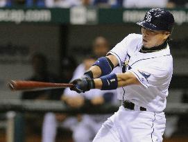 Iwamura singles against Red Sox, Rays prevail 5-4