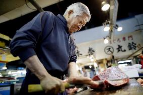 80-year-old tuna trader at Tsukiji market shelves retirement