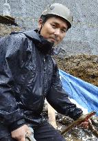 Hokkaido archaeologist leads dinosaur fossil hunt