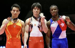 Gymnastics: Uchimura wins record 6th straight all-around world title