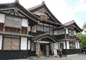 Traditional theater built in 1933 reborn in central Japan