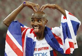 Britain's Farah retains 10,000 meters world title