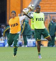 S. African team practices for opening World Cup match