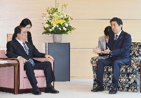 Abe, S. Korean president's envoy hold talks