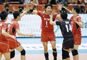 Volleyball: Japan finishes with straight sets victory over France