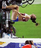 Russia's Yelena Isinbayeva wins women's pole vault