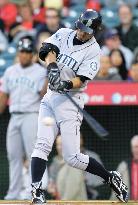Ichiro goes 2-for-5, Mariners lose 7-6 to Angels