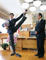 Teen ballet dancer visits with governor of his home prefecture