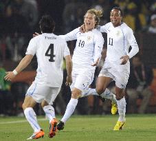 Uruguay beat S. Africa 3-0