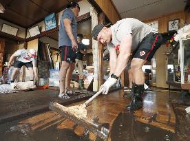 Canada rugby players help with recovery efforts after typhoon