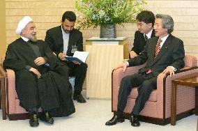 (2)Koizumi urges Iran to cooperate with IAEA